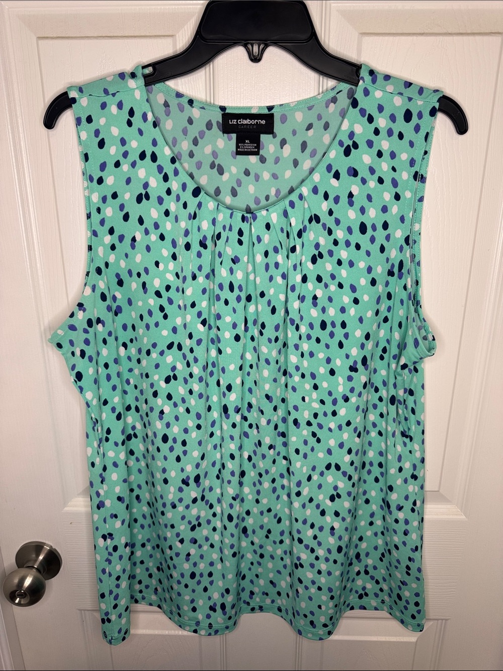 NWOT Liz Claiborne Mint Green Sleeveless Dot-Print Blouse